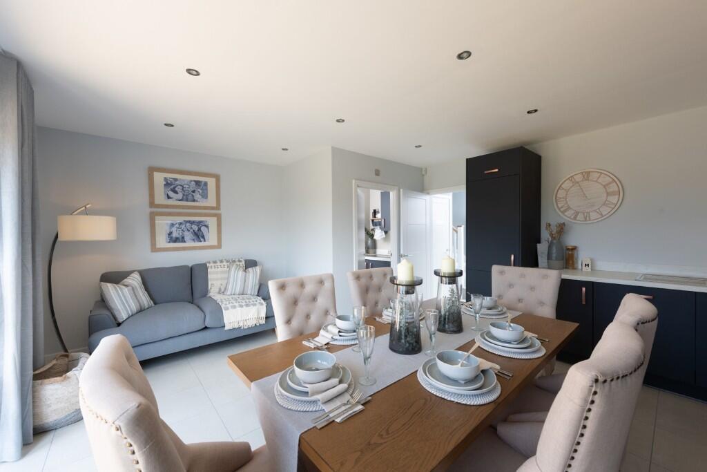 4 bed property in Morinsbury Road, Bedford
